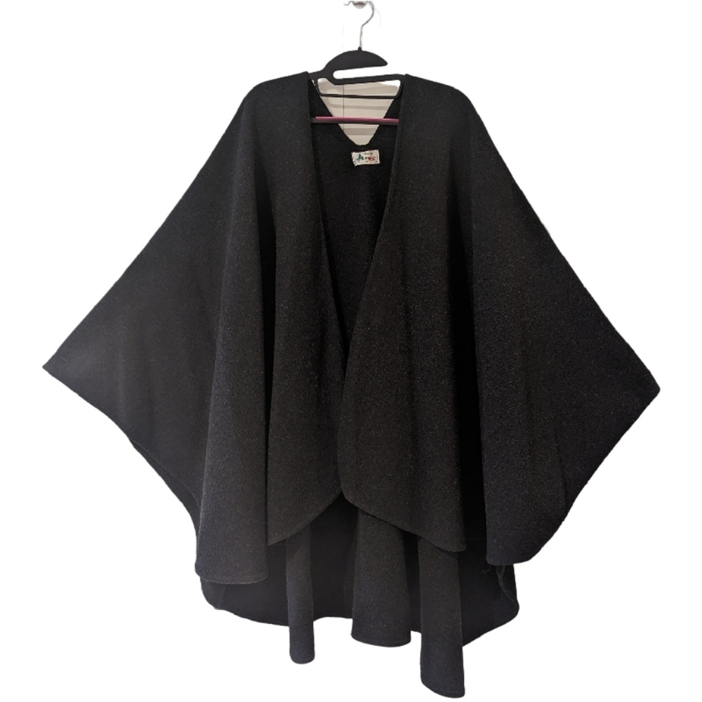 Italian cape/shawl | Black | Maybe wool?